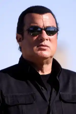 Стивън Сегал - Биографии на актьори